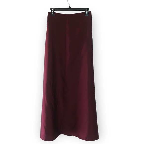 Js Collections Long Skirt Dark Red, Size 4, Polyester/Acetate - Picture 1 of 5